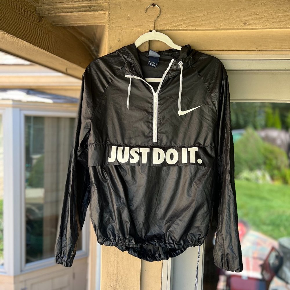 Vintage Nike Windbreaker - Size M
